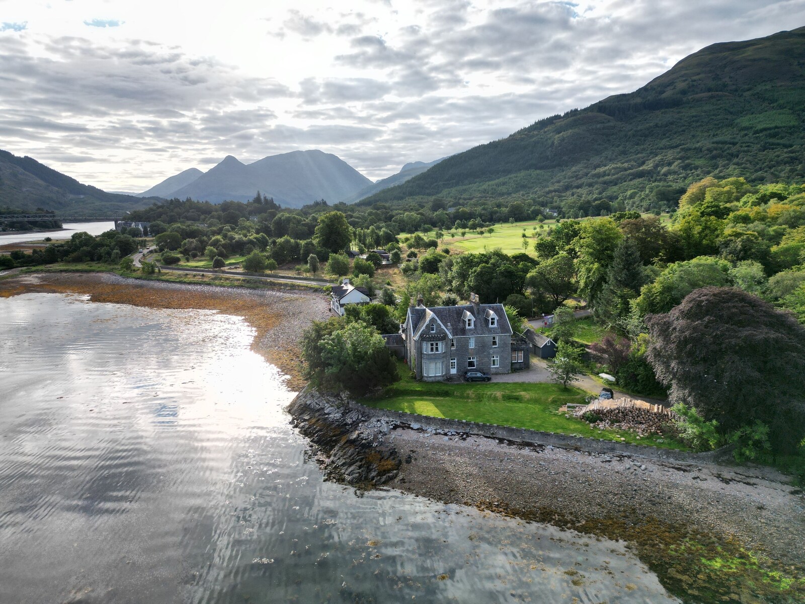 Ben Vheir beside the loch and mountains